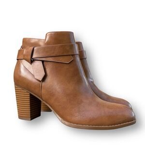 ZBY Women’s Brown Heeled Ankle Boots Booties Shoes NWOT size 8.5 Medium